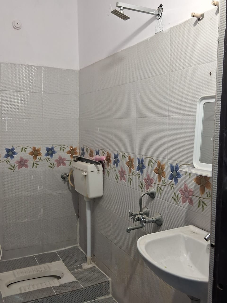 2bhk flat for rent in Tolichowki image 2