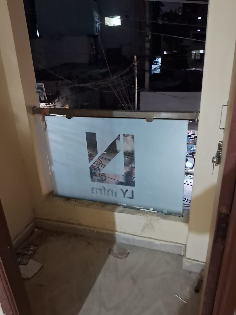 2bhk flat fore rent in shaikpeth image 4