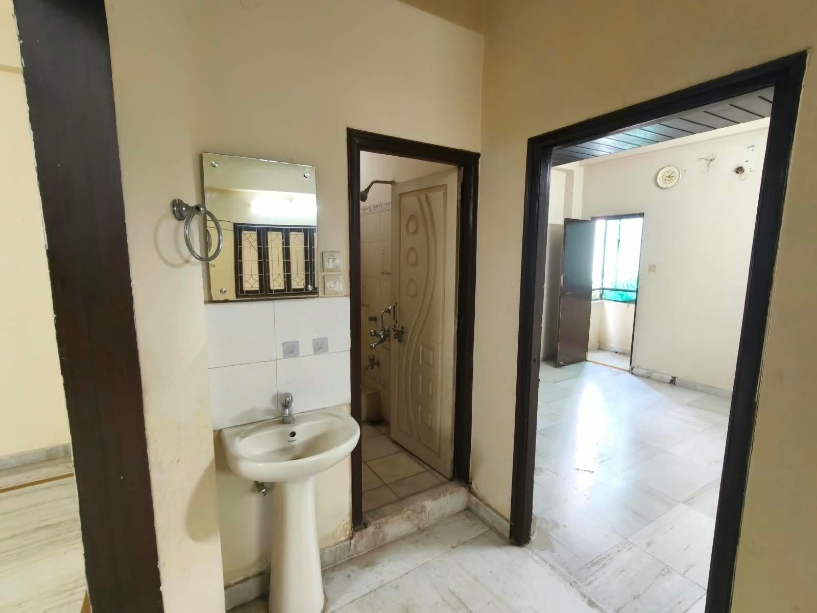 2bhk flat for rent in manikonda image 7