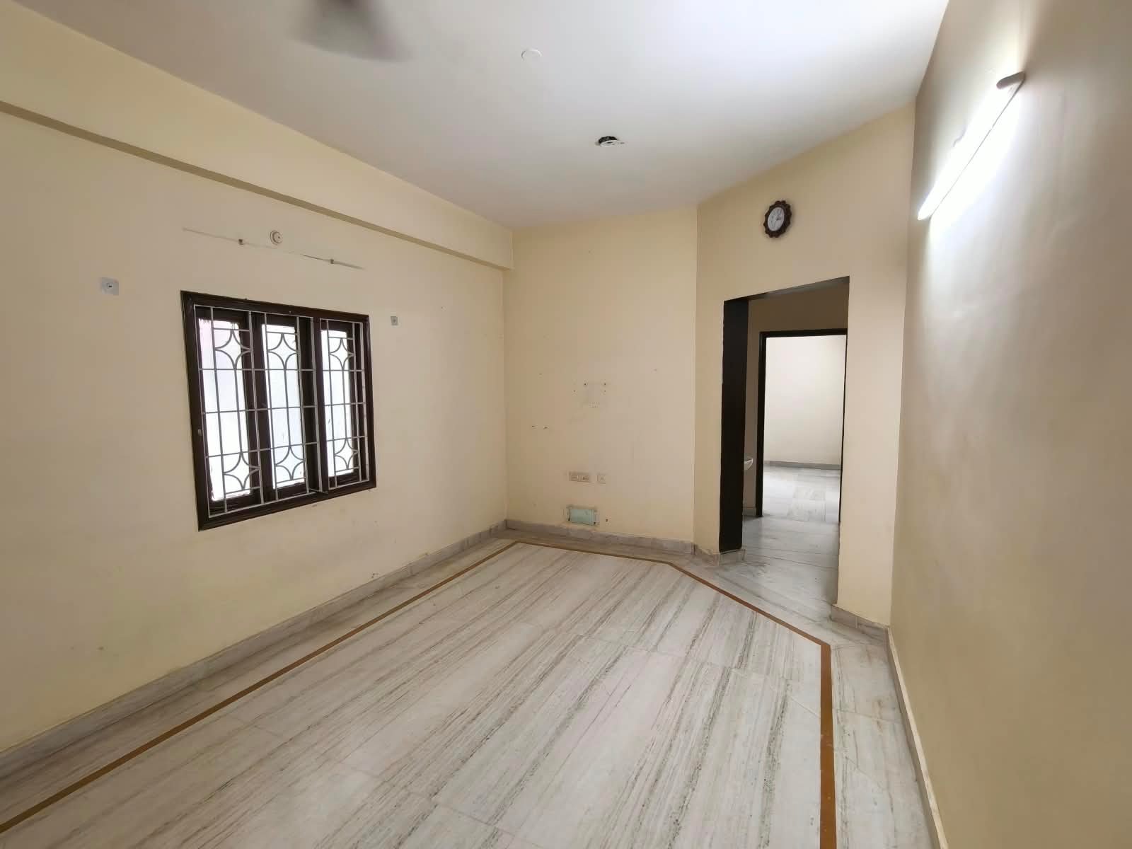 2bhk flat for rent in manikonda image 1