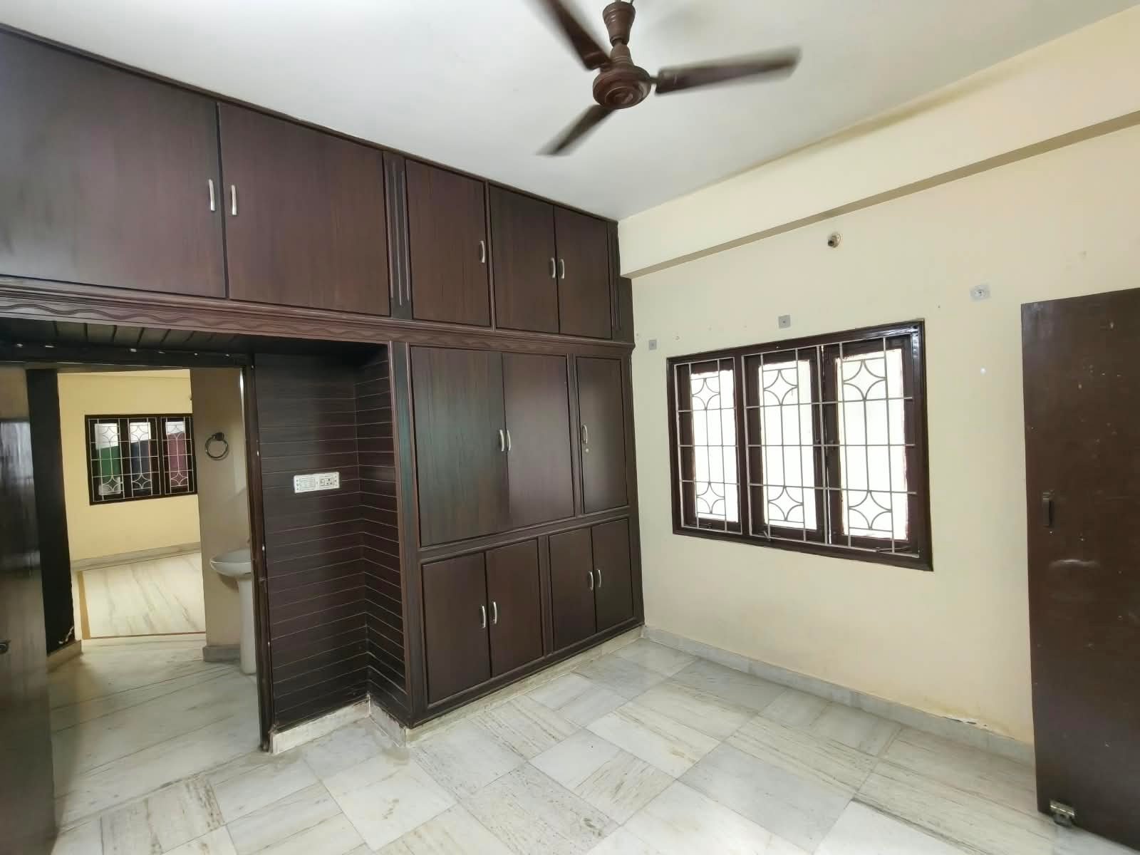2bhk flat for rent in manikonda image 13